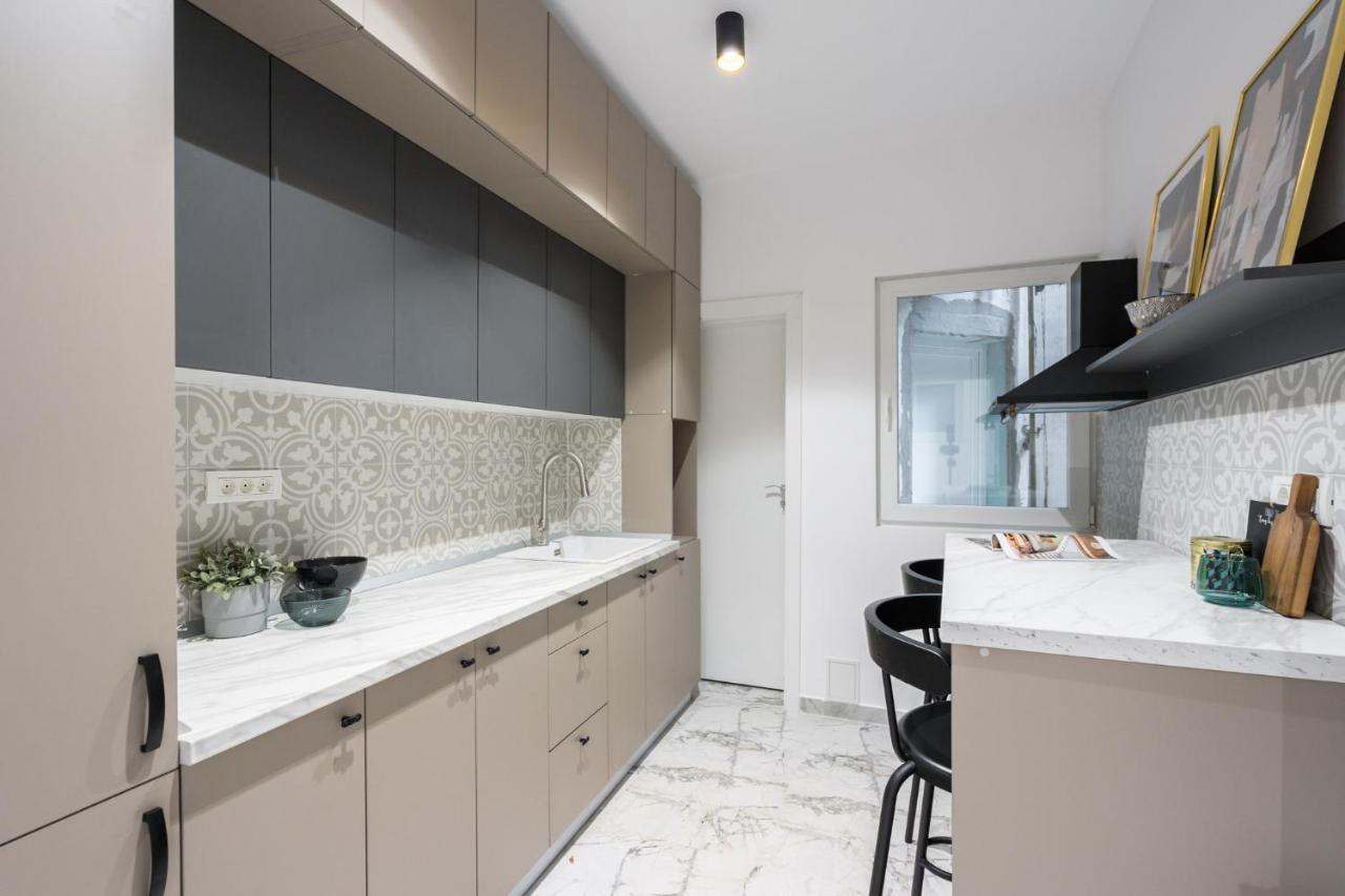 Crystal 3Bdr Apartment In Center Bucharest Exterior photo